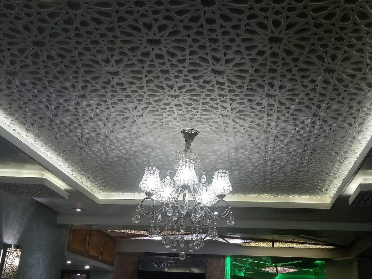 Plafond décoratif en plâtre réalisé par BVTD