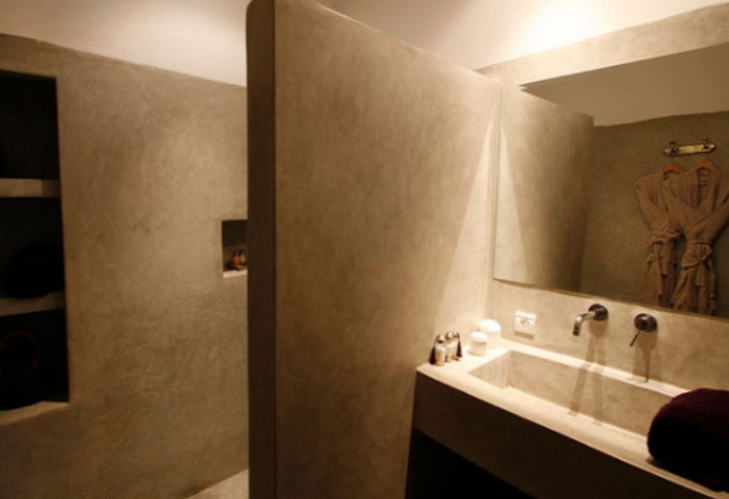 Salle de bain en tadelakt réalisée par BVTD